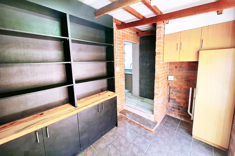 4 Bedroom Property for Sale in Noorsekloof Eastern Cape